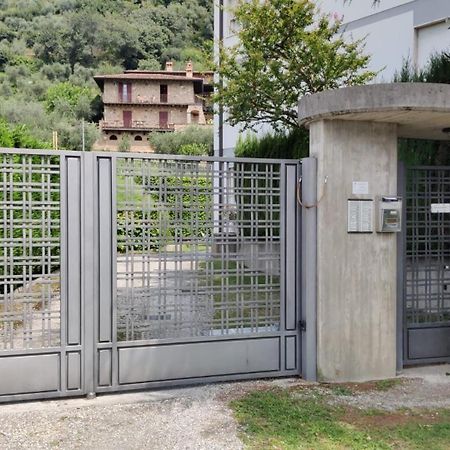 Appartamento Nelly - Per 4 Persone - Caray Park - Sale Marasino - Lago D'Iseo Marone Exterior photo